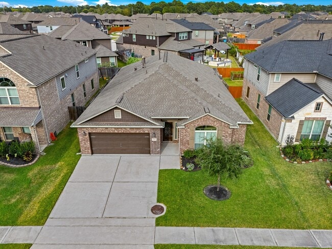 Building Photo - 15114 Winthrop Manor Way