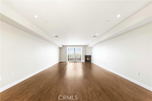 Photo - 11218 Camarillo St