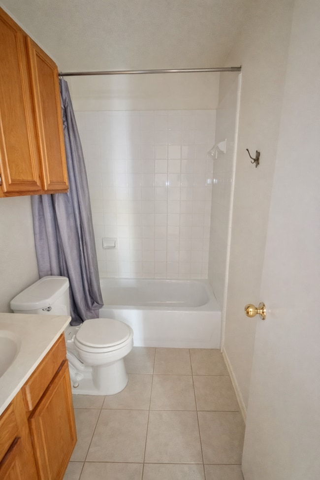 Photo - 1111 Horizon Dr Unit D