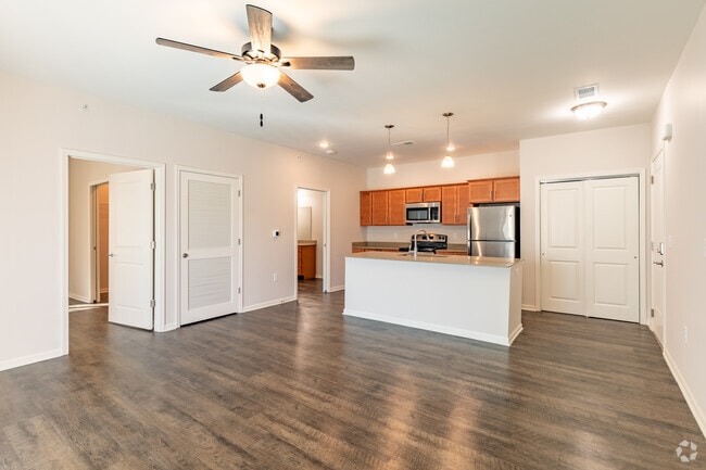 1Br, 1Ba, 703 Sqft