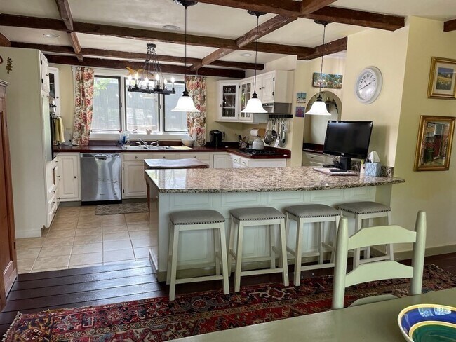 Photo - 17 Fort Hill Ave