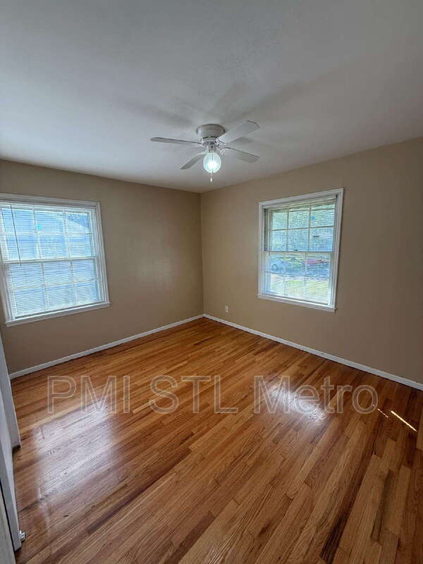 Photo - 329 Caithness Rd