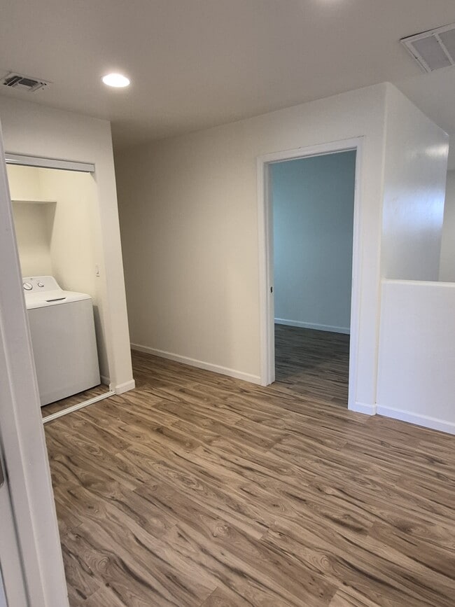 Photo - 299 N Hasman Dr