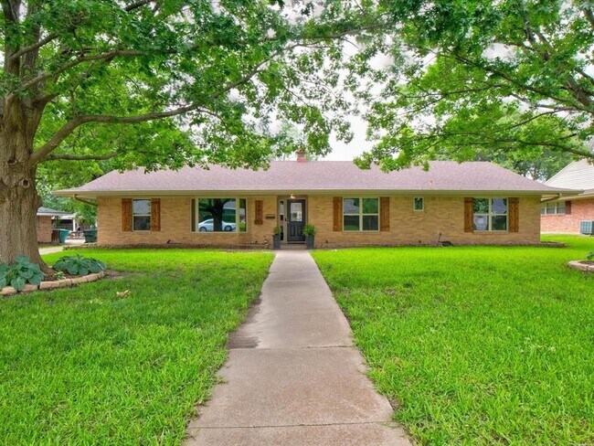 Photo - 1405 Yarborough Dr Condo