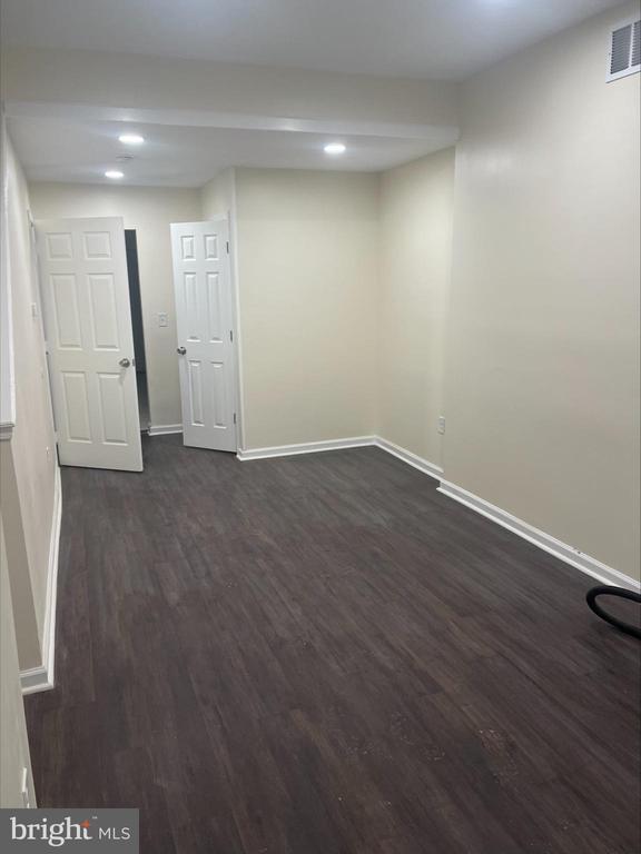 Photo - 727 Berkley St