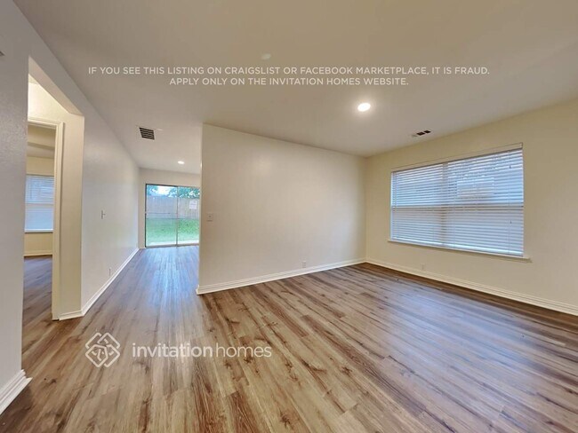 Photo - 1812 White Feather Ln