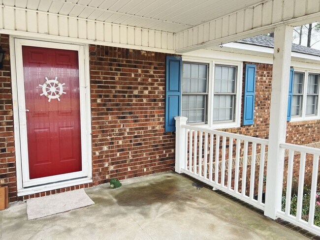 Photo - 3 Bed 1.5 Bath House in Belhaven
