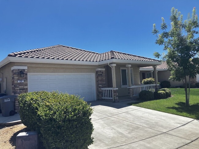 Building Photo - Spacious 4-Bedroom, 2-Bath Rental Home – M...