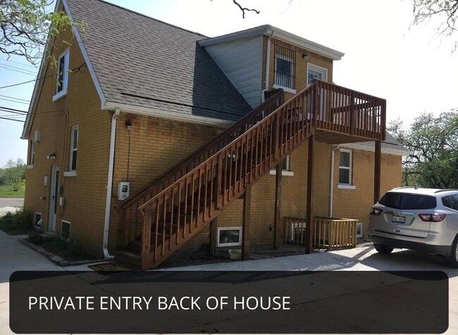 private entry - 2475 E Maple Rd Unit Furnished Penthouse