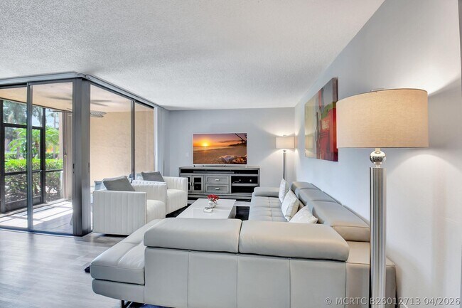 Photo - 2255 Lindell Blvd Unit 4103