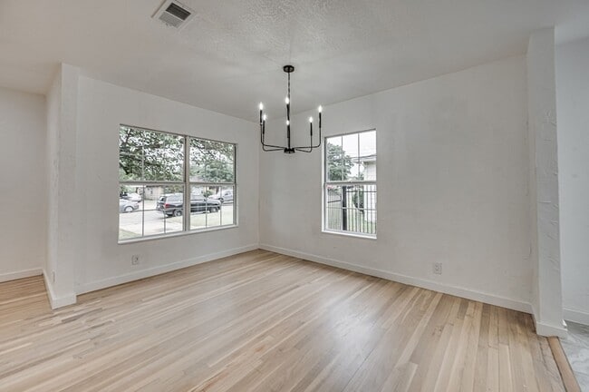Photo - 4728 Houghton Ave