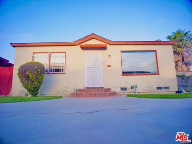 Photo - 3726 W 112th St