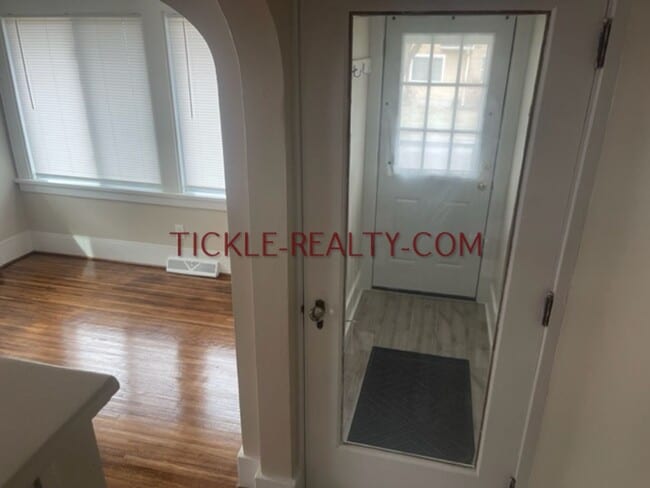 Photo - 253-255 Rocket St Unidad 253