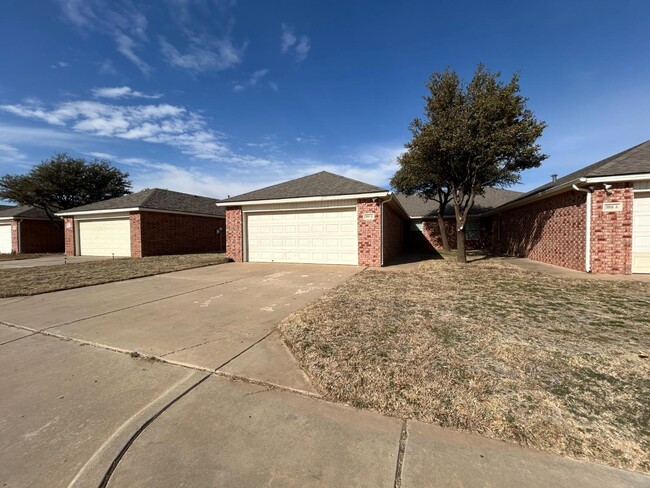 Photo - 5816 96th St Townhome