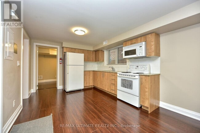 Photo - 487 Salem Ave N