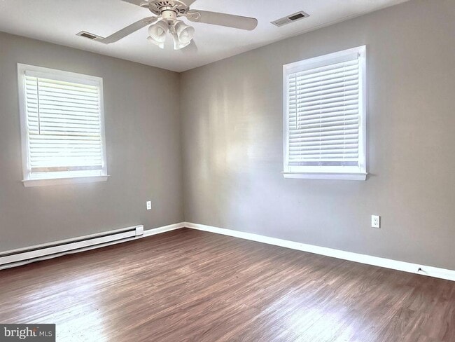 Photo - 1910 Churchhill Ln