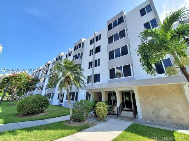 Building Photo - 250 180th Dr Unit 455