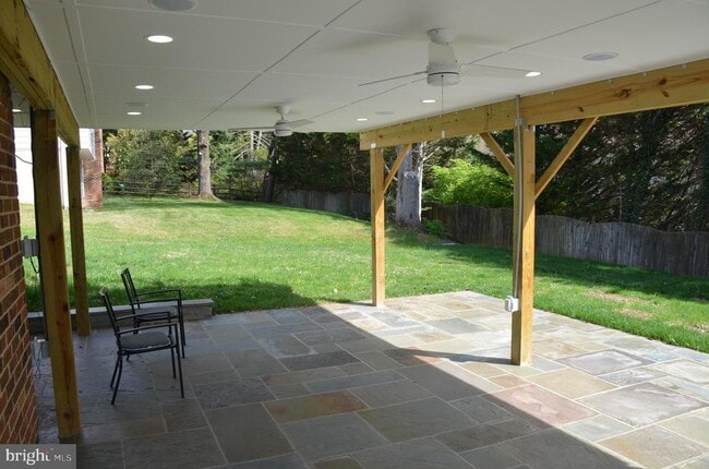 Photo - 9012 Paddock Ln