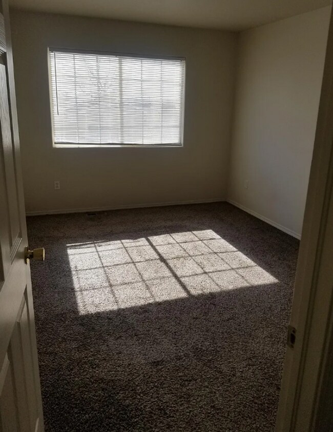 Photo - 2111 Northmoor Terrace Apartment Unit B