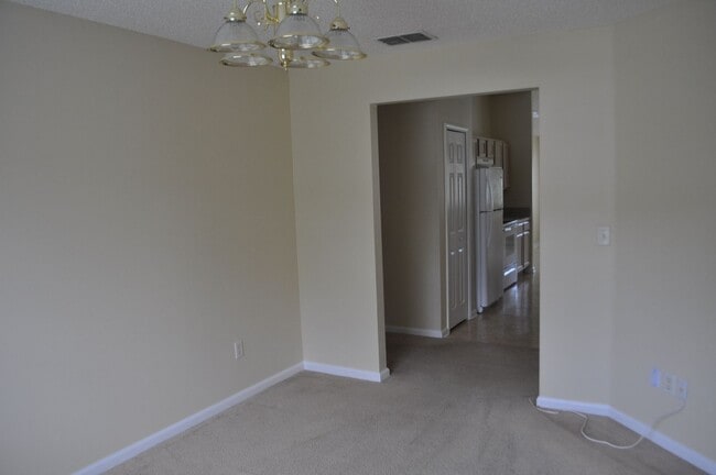 Photo - 4 Bedroom in Indian Trails!