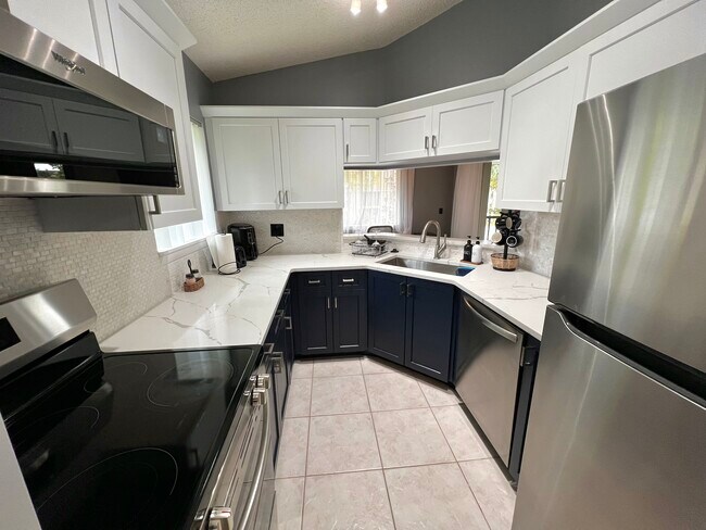 Photo - 6540 Chasewood Dr Unidad APT F