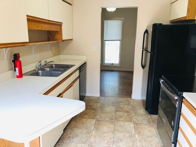 Photo - 1541 6th St SW Unit house