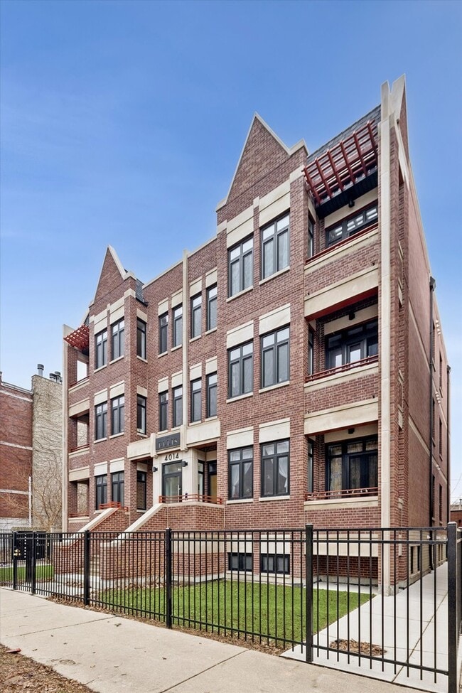 Photo - 4014 S Ellis Ave Unidad 2