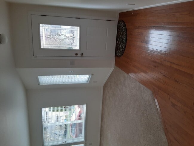 2730 10th Ct SE