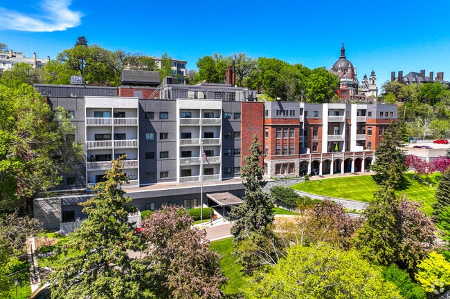 Photo - Irvine Hill Condominiums