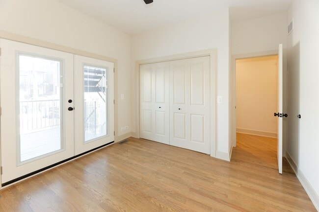 Photo - 1326 W Diversey Pkwy Unit 1326-1