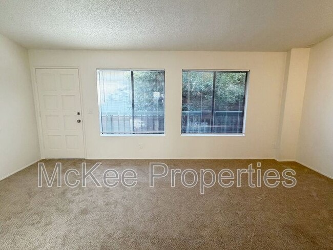 3028 Juniper St Unidad 4