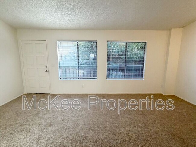 Photo - 3028 Juniper St Unit #4