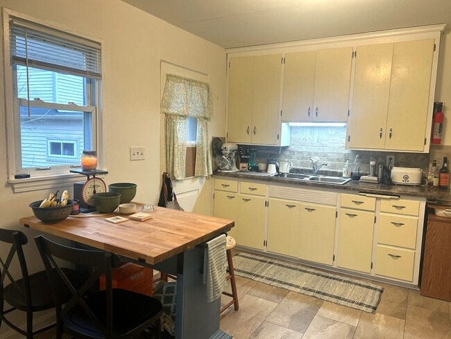 Photo - 532 Gilbert Ave Unit 532 Gilbert Avenue