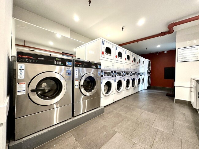 Photo - 45 Tiemann Pl Unidad 3E