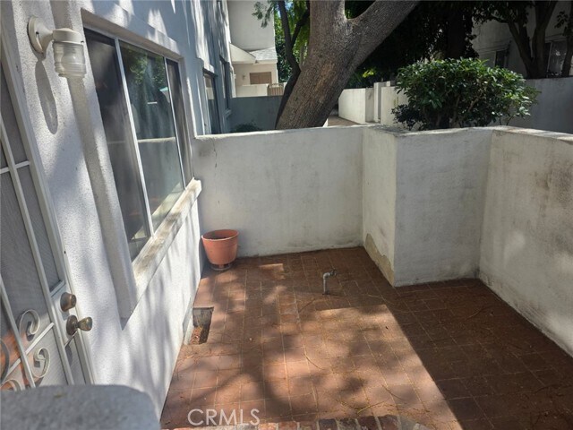 Photo - 18601 Collins St Unidad D7
