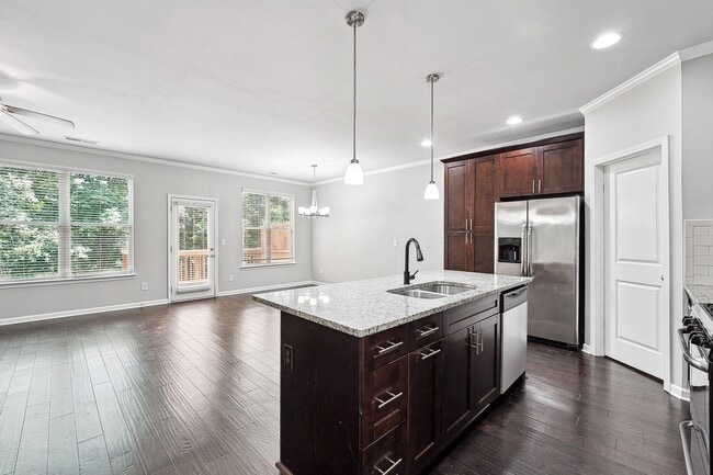 Photo - 5590 Bright Cross Wy Casa Adosada