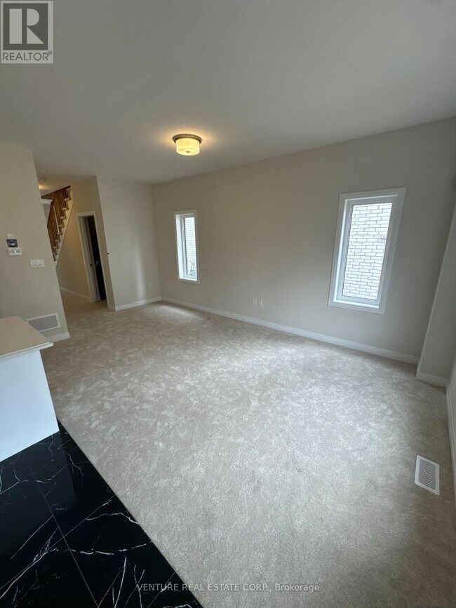 Photo - 660 Colborne St W