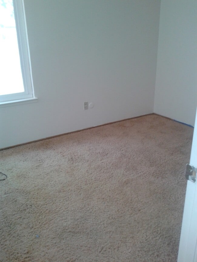 Photo - Spacious 3 bedroom 2 bath home located in Modesto