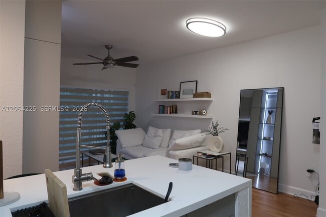 6001 SW 70th St Unit 311