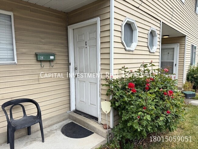 Building Photo - 2342 S 600 E Unit C