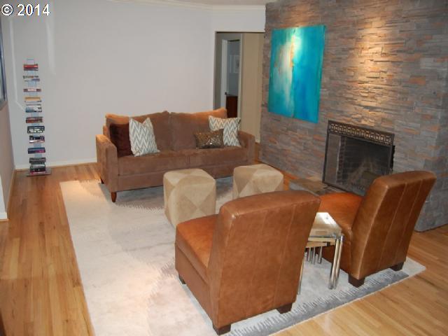 Photo - 9940 SW Terwilliger Blvd