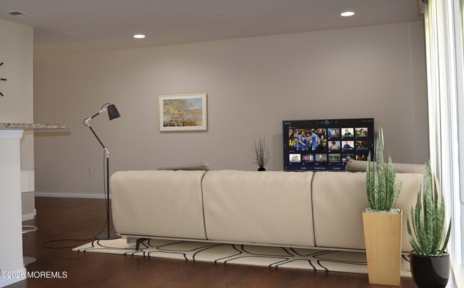 Photo - 5 Claridge Ct Unit 4