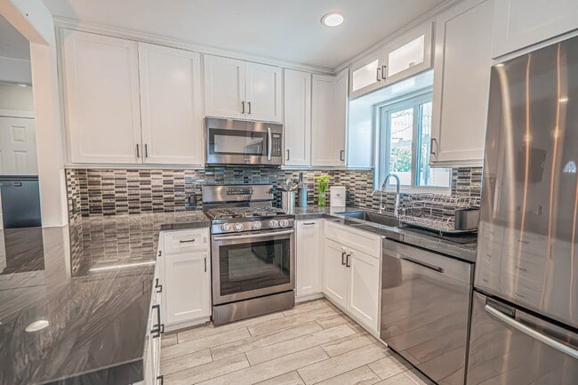 Beautifully Remodeled 2BR/1BA  Home – Move-In Ready!
