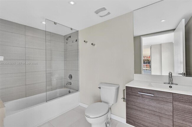 Photo - 9901 E Bay Harbor Dr Unit 603