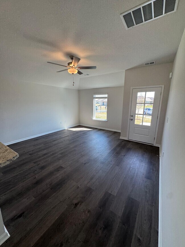 Photo - 510 N Pear St