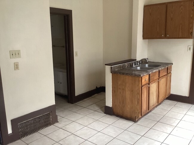 229-231-231 N 36th St
