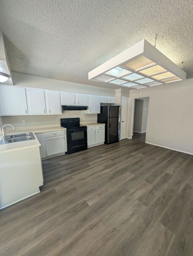 Photo - 6807 Blue Lake Dr