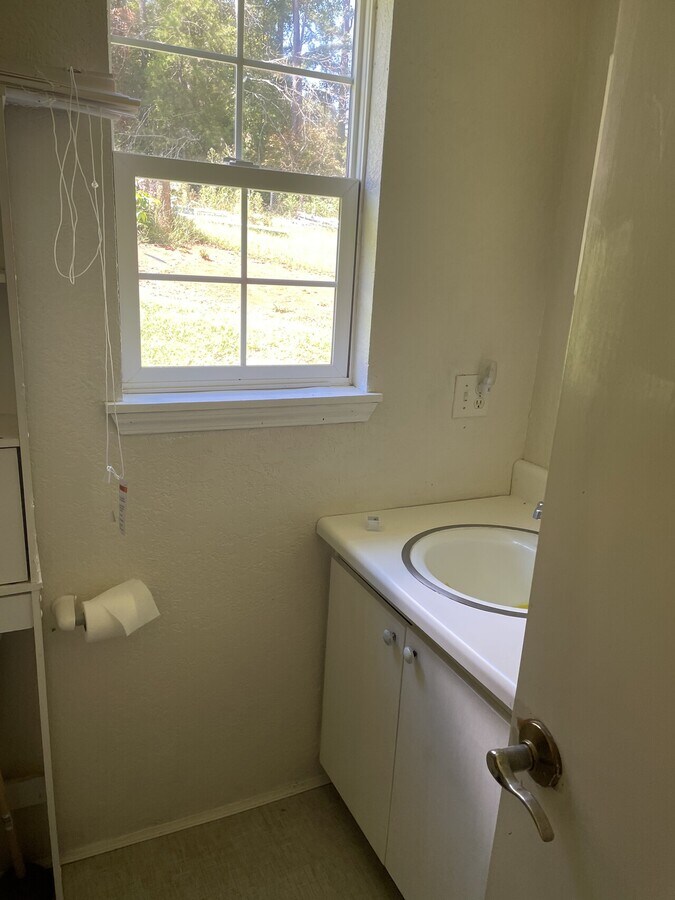 280 Arrowood Rd Condo Unit B Condo for Rent in Salisbury, NC