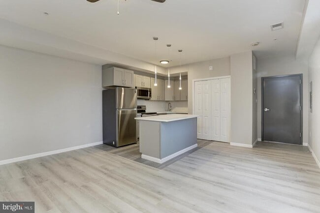 Photo - 400 S Highland Ave Unidad 301