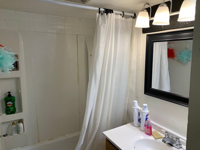 Photo - 1821 7th Ave Unidad B